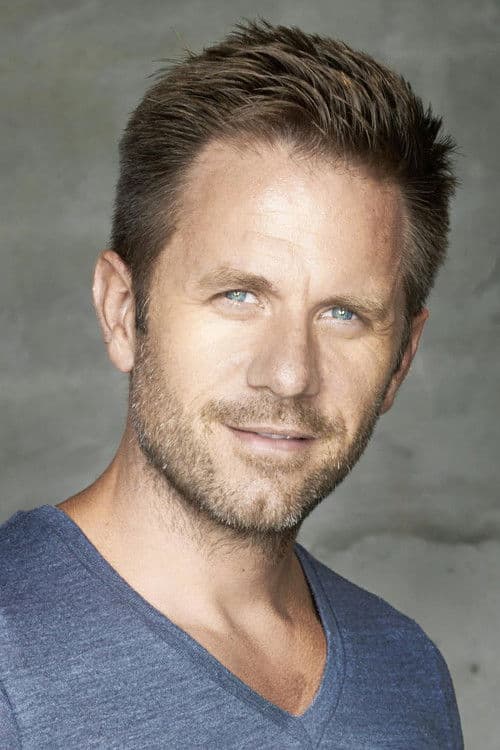 Aaron Benward