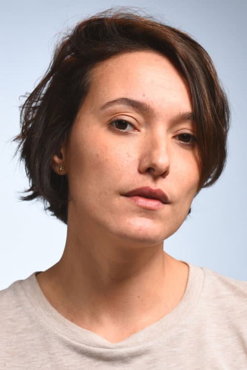 Cláudia Jouvin