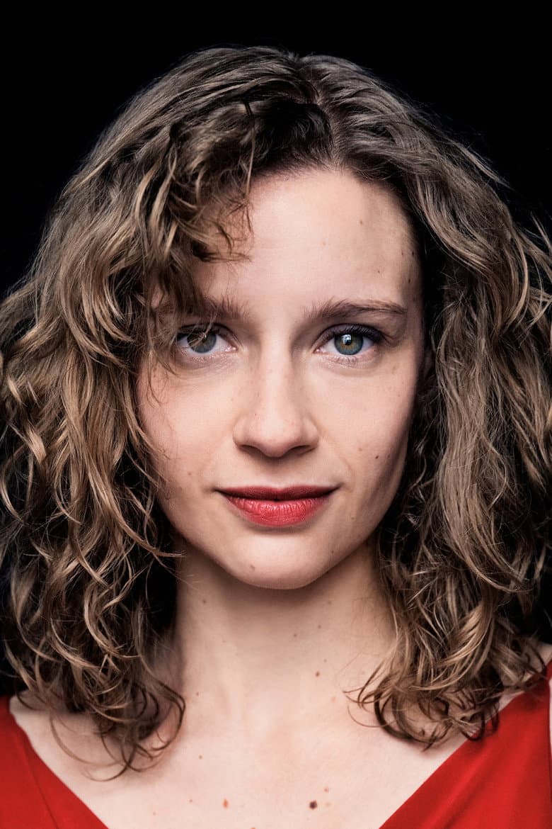 Luise Hart