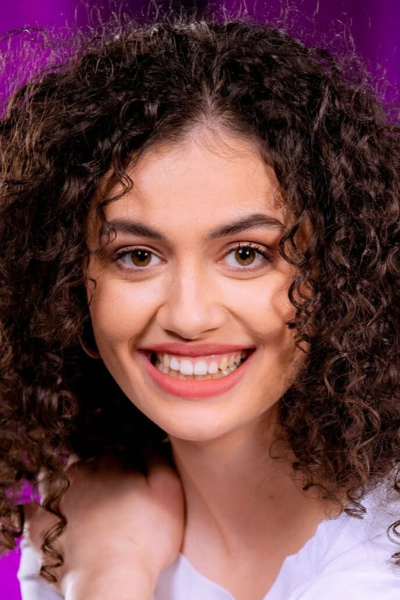 Julia Novohradsky