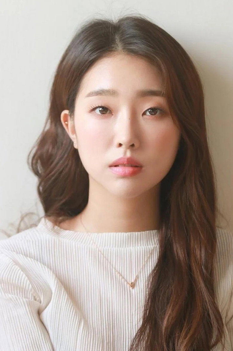Lee Bom-so-ri