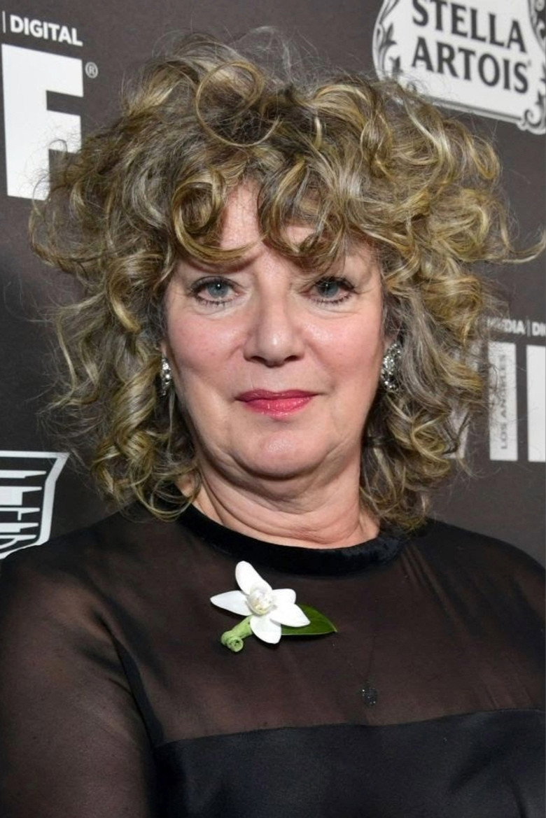Naomi Donne